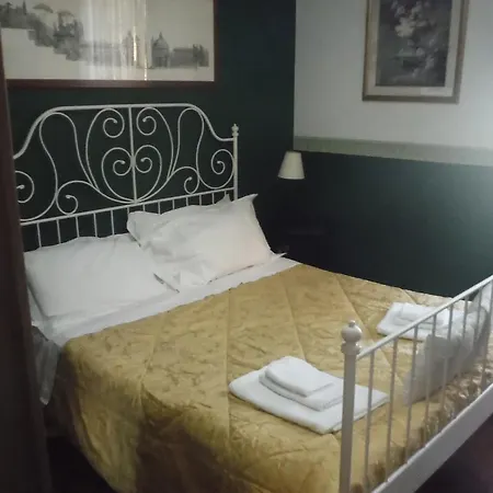 Couette-café Rossana Holidays 2*